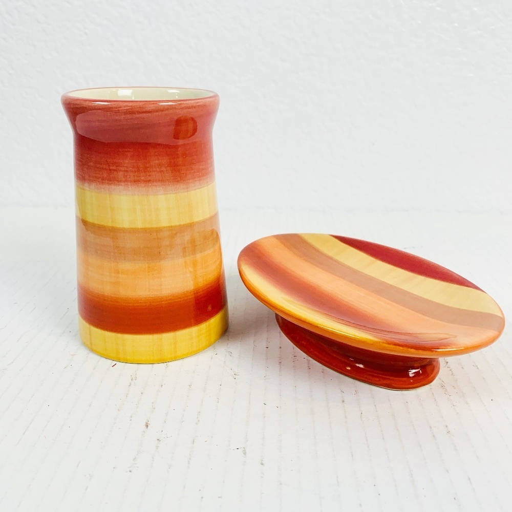 Wamsutta Horizons Hand Painted Bath Accessories Ceramic Soap Dish & Tumbler